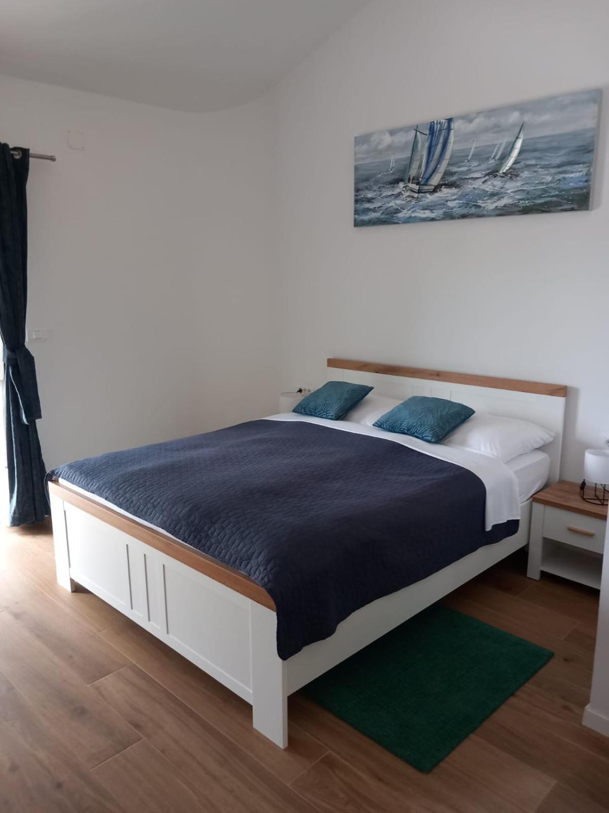 Apartmani Luni Premantura Ngoại thất bức ảnh